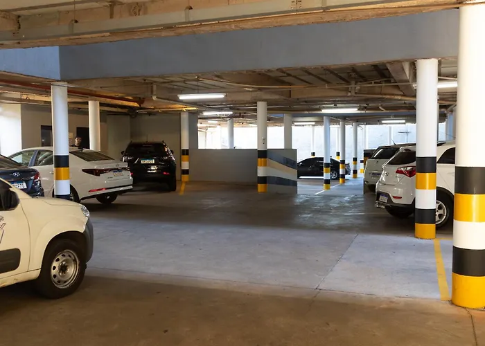 BOMBONATO HOTEL - Fácil Acesso ao Aeroporto e parque de Exposições ABCZ